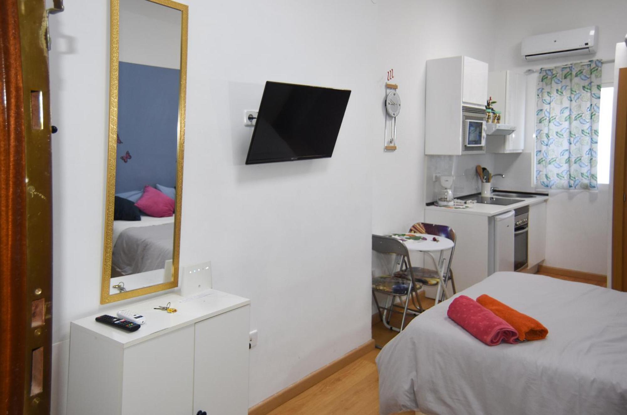 Loft Puerta De Sol Apartment มาดริด ภายนอก รูปภาพ